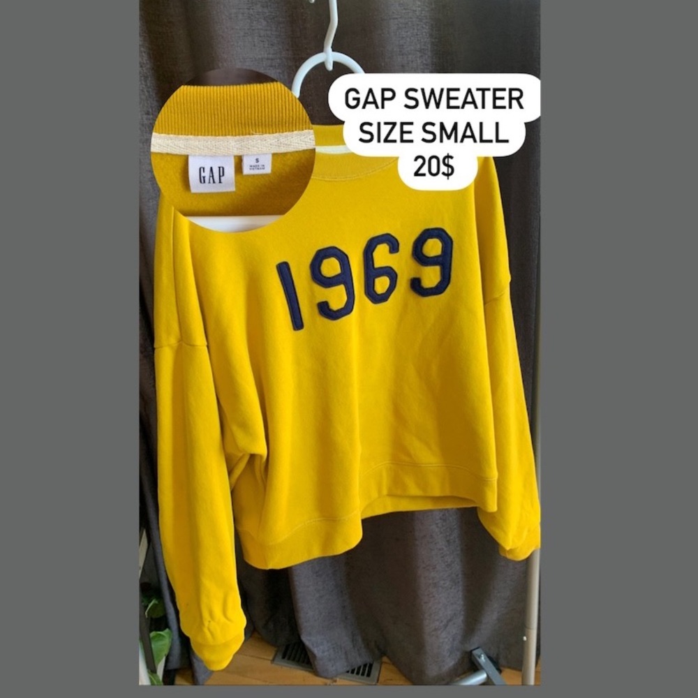 Gap, size small
